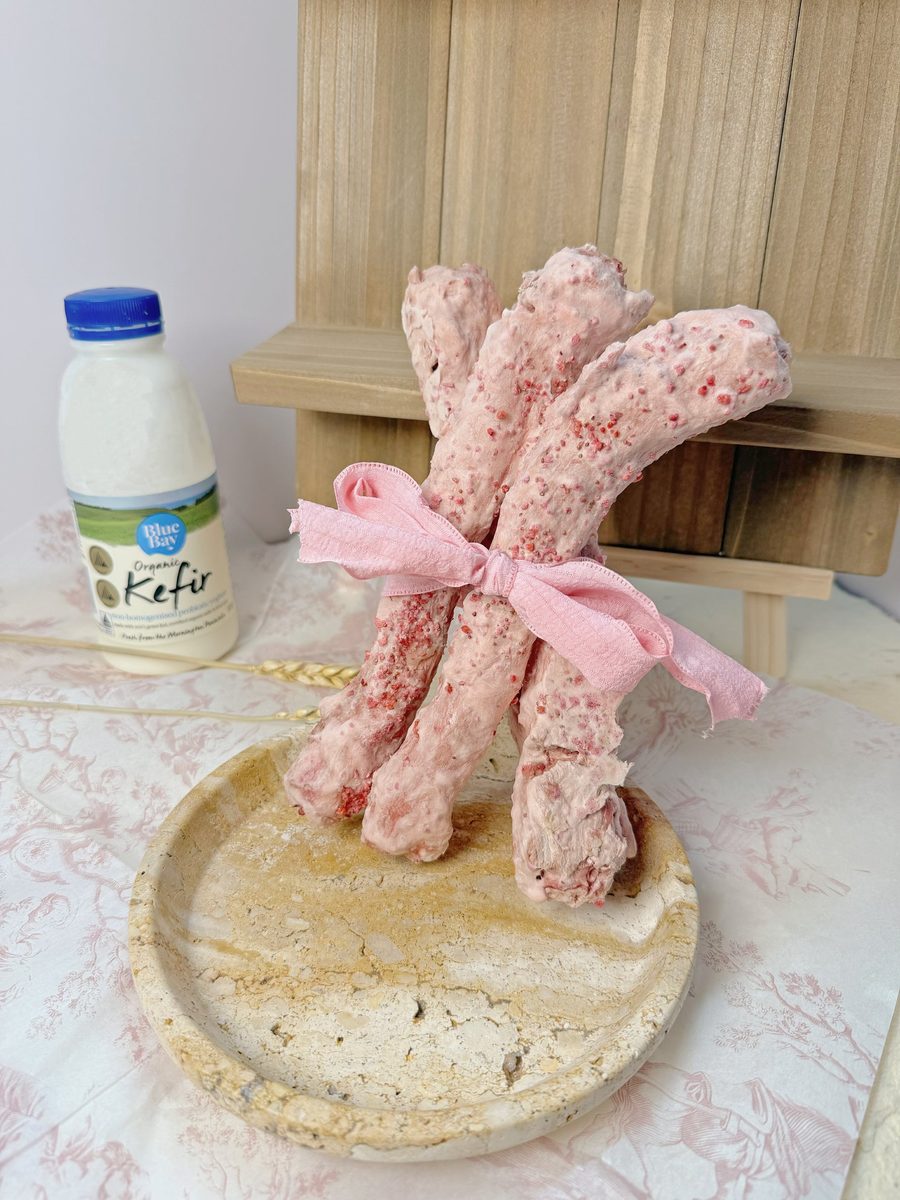 草莓开菲尔酸奶鸭脖